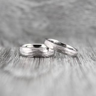 Hammered Rings, Silver Wedding Bands, 2 Piece Couple Set Silver Hammered Tungsten Bands, Silver Wedding Rings, Silver Tungsten Wedding Rings